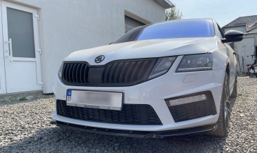 Накладка під передній бампер Skoda OctaviaMK3 RS рестайл вер. 3 фото