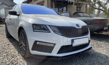 Накладка під передній бампер Skoda OctaviaMK3 RS рестайл вер. 3 фото