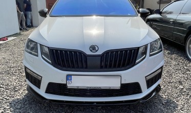 Накладка під передній бампер Skoda OctaviaMK3 RS рестайл вер. 3 фото