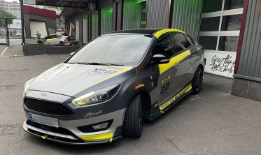 Передний диффузор бампера Ford Focus ST-line MK3 FL вер.1 фото