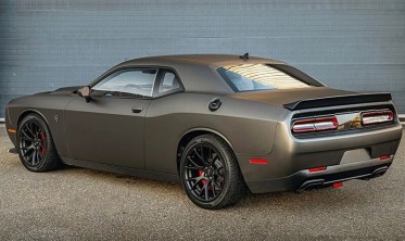 Спойлер на багажник Dodge Challenger srt style чорний глянц фото
