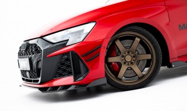 Карбоновая накладка на передний бампер Audi RS3 8Y рестайл Sedan фото