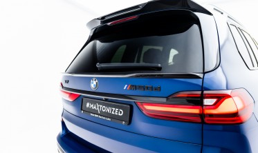 Нижний спойлер на крышку багажника BMW X7 G07 M-Pack карбон фото