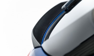 Нижний спойлер на крышку багажника BMW X7 G07 M-Pack карбон фото