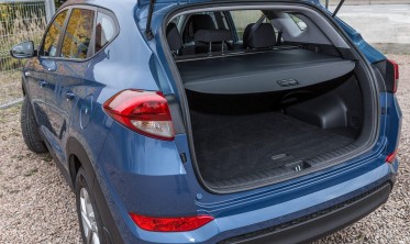 шторка-полиця багажника Hyundai Tucson (2015-2019) чорна фото