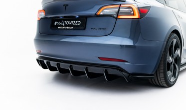 Тюнінг накладка на задній бампер Tesla Model 3, чорна глянцева фото