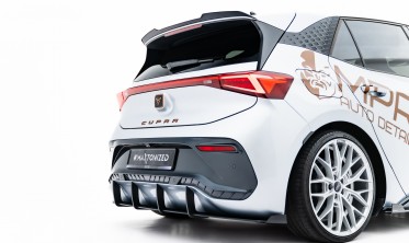 Тюнінг дифузор з боковими накладками на задній бампер Cupra Born Mk1 Street Pro фото