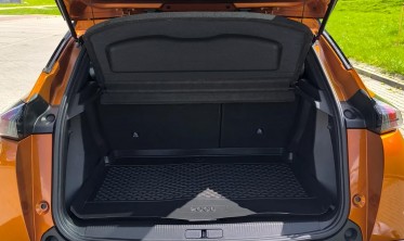 шторка-полка багажника Peugeot 2008 (2019-...) черная фото