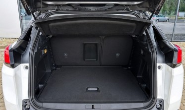 шторка-полка багажника Peugeot 3008 (2016-2024) черная фото