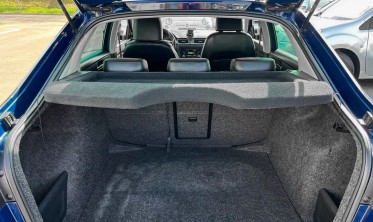 шторка-полка багажника Seat Toledo (2012-2019), Skoda Rapid (2012-2019) черная фото