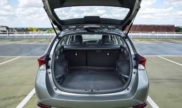 шторка-полка багажника для Toyota Auris 2 T27 2012-2018 черная фото