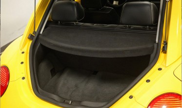 шторка-полка багажника для Volkswagen New Beetle (1997-2010) черная фото