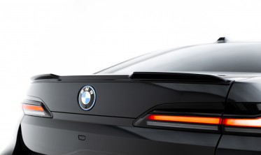 Тюнинг спойлер 3D на крышку багажника BMW 7 G70 вар. 2 фото