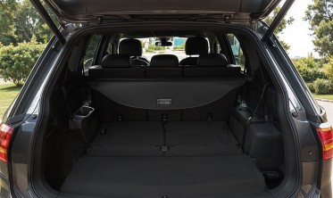 шторка-полка багажника для Volkswagen Tiguan II Allspace (2016-2024) черная фото