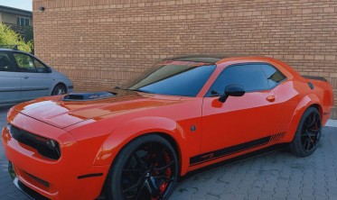 Дифузори порогів Dodge Challenger (2015-2021) v4 чорні матові фото