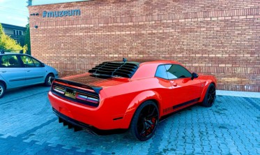 Дифузори порогів Dodge Challenger (2015-2021) v4 чорні матові фото