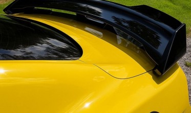 Спойлер багажника Ford Mustang у стилі Dark Horse чорний глянець фото