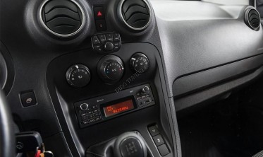 Хром кольца на воздуховоды в панели Mercedes Citan W415 фото