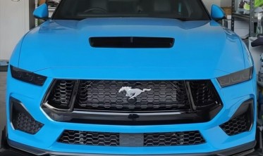 Дифузор переднього бампера Ford Mustang (2023-...) чорний глянц фото