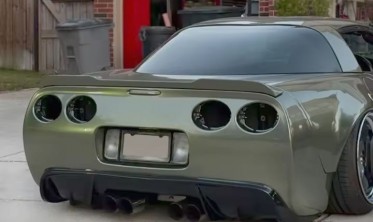 Диффузор заднего бампера Chevrolet Corvette C5 (1998-2004) черный глянец фото
