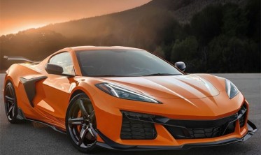 Накладки на решітку бампера Chevrolet Corvette (2020-...) чорний глянець фото