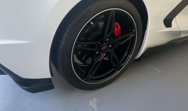 Боковые диффузоры заднего бампера Chevrolet Corvette (2020–2024) Stingray фото