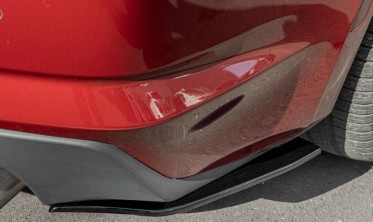 Боковые диффузоры заднего бампера Chevrolet Camaro 6 (2016–2023) черный глянец фото