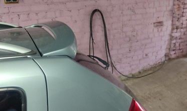 Спойлер кришки багажника Dacia Sandero фото