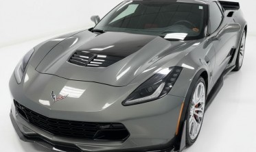 Дифузор переднього бампера Chevrolet Corvette (2014-2019) stage 3 чорний глянець фото