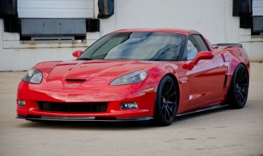 диффузоры порогов Chevrolet Corvette (2005-2013) zr1 style черный глянец фото