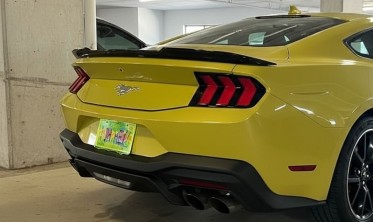 Спойлер кришки багажника Ford Mustang (2023-...) чорний глянець фото