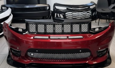 Тюнінгова накладка (губа) на передній бампер Jeep Grand Cherokee WK2 (2014-2021) V2 чорний глянець фото