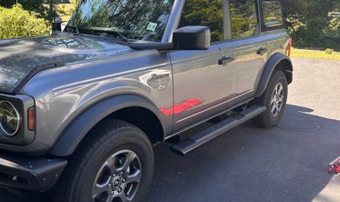 Стальные боковые подножки Ford Bronco (2021-...) черный матовый фото