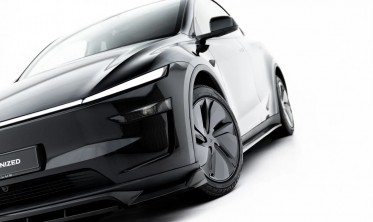 Тюнинг накладка на передний бампер Tesla Model Y MK1 рестайл 2025- Premium фото