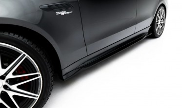 Тюнинг накладки (листвы) на боковые пороги Mercedes W206 AMG C63 фото