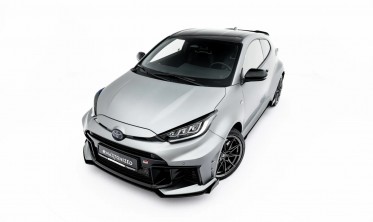 Тюнинг сплиттер + накладки на передний бампер Toyota GR Yaris Mk4 рест. Street Pro фото