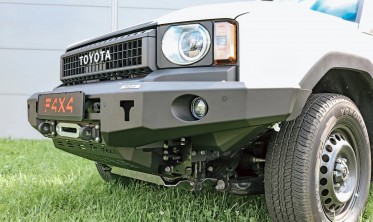 Силовий передній бампер Toyota Land Cruiser J250 фото