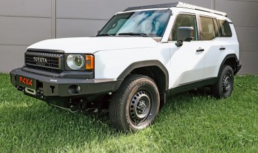 Силовий передній бампер Toyota Land Cruiser J250 фото