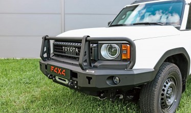 Захисна дуга силового переднього бампера Toyota Land Cruiser J250 фото