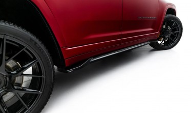 Тюнинг накладки на пороги Jeep Grand Cherokee L Mk5 боковые листвы Maxton design фото