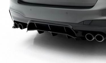 Центральна накладка на задній бампер BMW M5 F90 / F90 LCI  фото