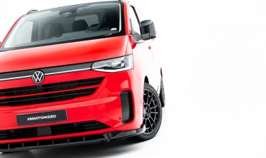 Тюнінг накладка на передній бампер VW Transporter T7 Maxton design вар. 1 фото
