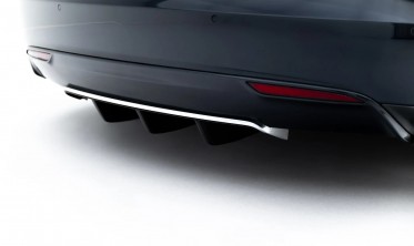 Центральная тюнинг накладка на задний бампер Tesla Model S 2012-2016 фото