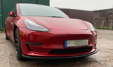 Накладка (диффузор) переднего бампера Tesla Model 3 версия 1 фото
