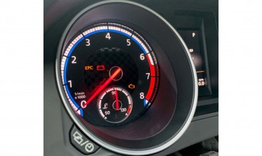 Тюнінг накладки (шкали) в щиток приладів VW Golf 6 стиль Moman фото