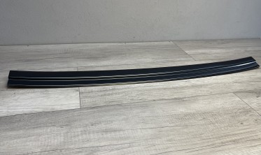 Захисна накладка на борт заднього бампера Audi Q7 4M чорна фото