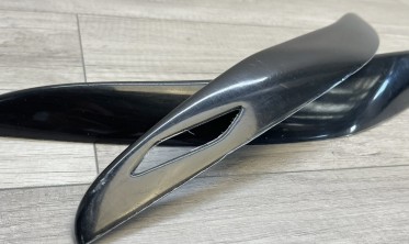 Накладки на фары BMW F10 дорестайл черные глянцевые фото