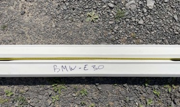 Тюнінгові накладки на пороги BMW E30 фото