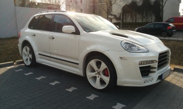 Тюнінгові накладки на пороги Porsche Cayenne 957 ATS Body Kit фото