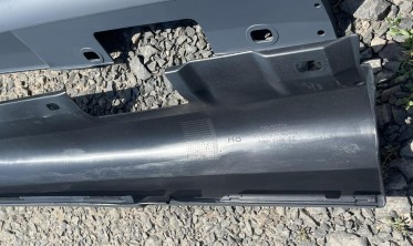 Накладки на пороги Mercedes W204 Sedan / Kombi в стиле Sport фото